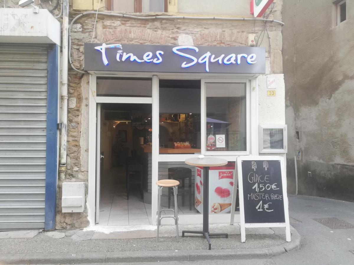 Bar Times Square Hotel Vienne  Buitenkant foto