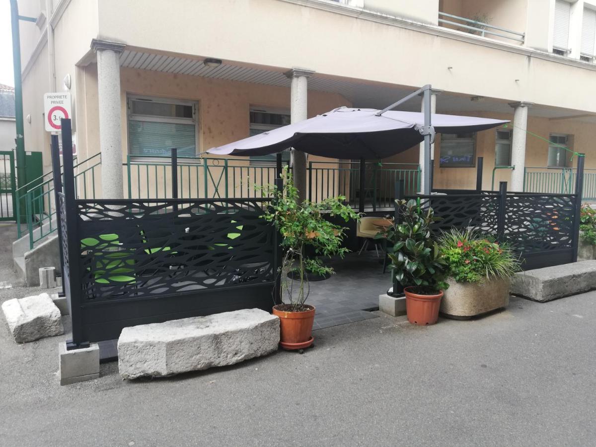 Bar Times Square Hotel Vienne  Buitenkant foto